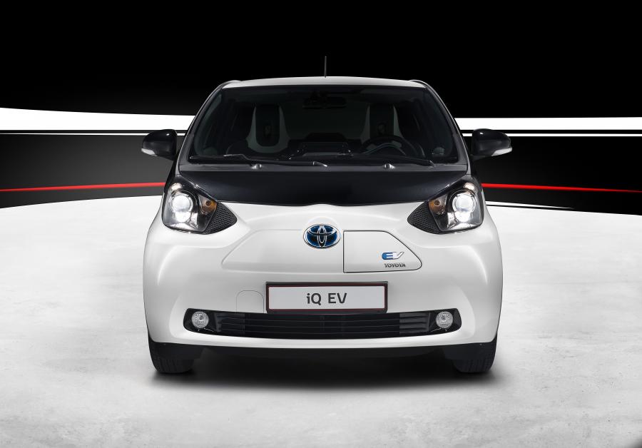 Toyota iQ EV 2012 года  (фото 7 из 7)